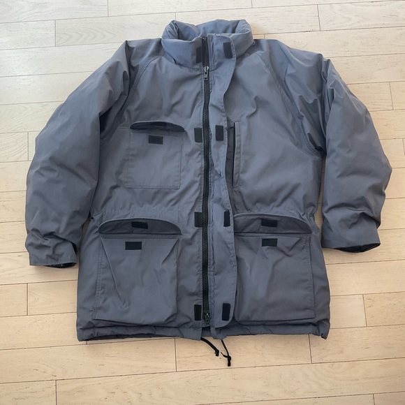 VGUC, Men’s size L, Eddie Bauer Down Jacket in Grey. - Picture 5 of 15